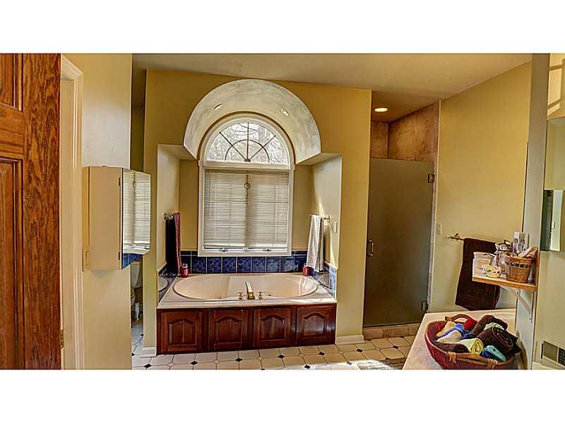 1713 Beaver Grade Road Coraopolis, PA 15108 - Photo 8 of 25 Full Bath. Master bathroom includes a jet spray tub.
