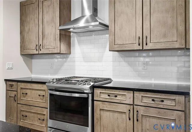 $669,500 | 12422 North Crossing Drive, Manakin-Sabot, VA 23103