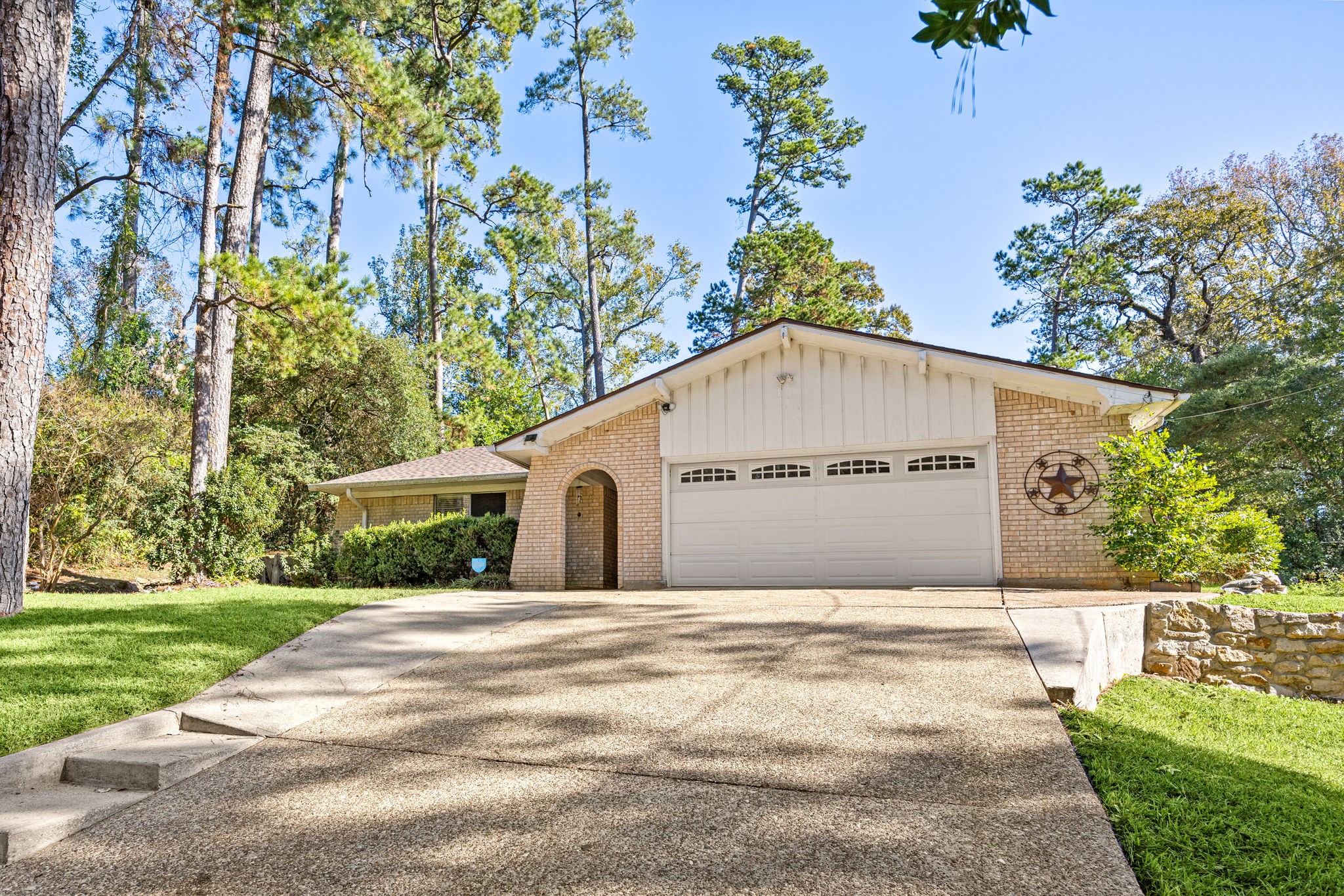 113 Hillendale Street Livingston, TX 77351 - Photo 3 of 47 Beautiful wooded surroundings offering added privacy.