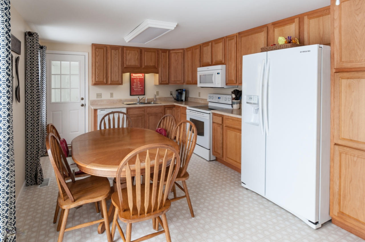 311 East Delaware Street Decatur, MI 49045 - Photo 4 of 22 Delaware-2