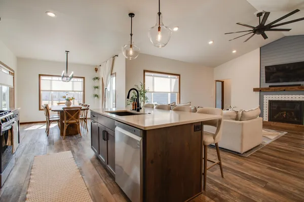 $699,900 | 4752 38th Avenue North, Fargo, ND 58102