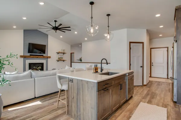 $699,900 | 4752 38th Avenue North, Fargo, ND 58102