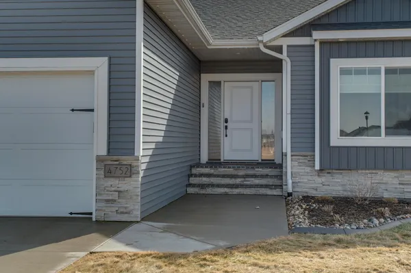 $699,900 | 4752 38th Avenue North, Fargo, ND 58102