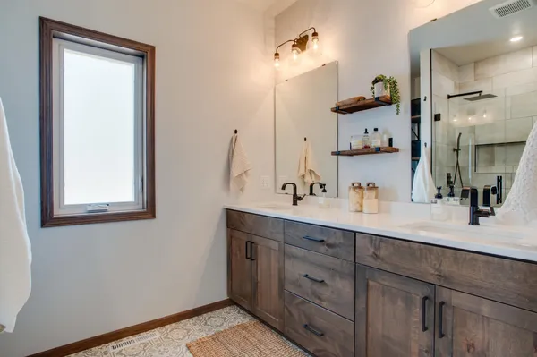 $699,900 | 4752 38th Avenue North, Fargo, ND 58102