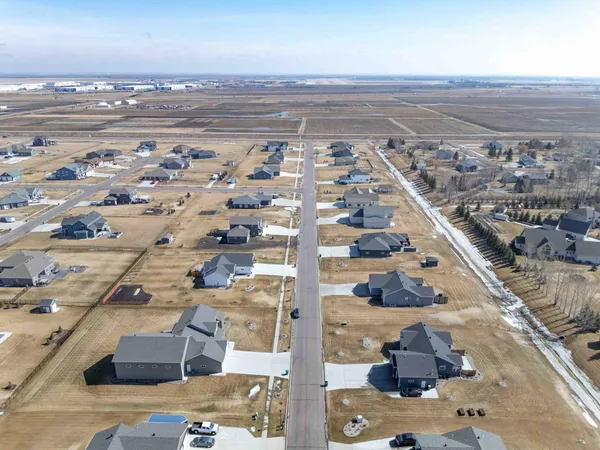 $699,900 | 4752 38th Avenue North, Fargo, ND 58102