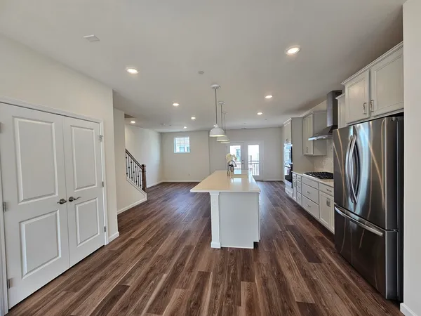 $3,975 | 6303 Sandbelt Drive, Lisle, IL 60517