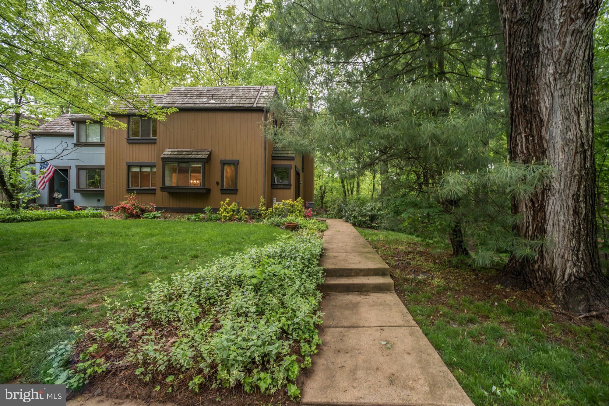 1628 Bentana Way Reston, VA 20190 - Photo 1 of 26 Exterior (Front)