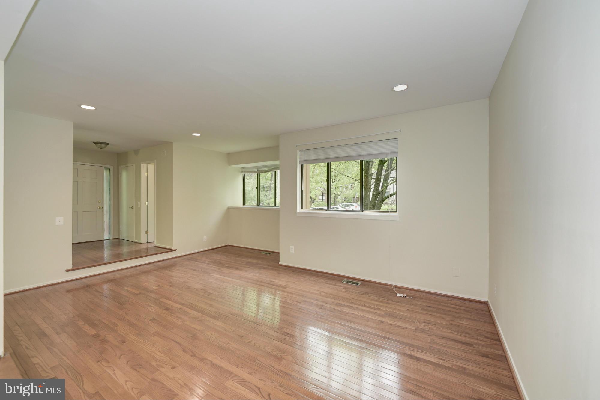 1628 Bentana Way Reston, VA 20190 - Photo 6 of 26 Family Room