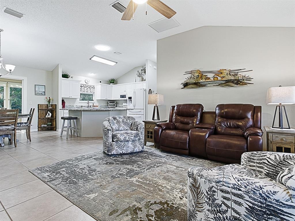 664 Evelynton Loop The Villages, FL 32162 - Photo 3 of 26