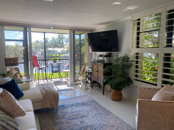 $5,500 | 14 Royal Palm Way, Unit 106, Boca Raton, FL 33432