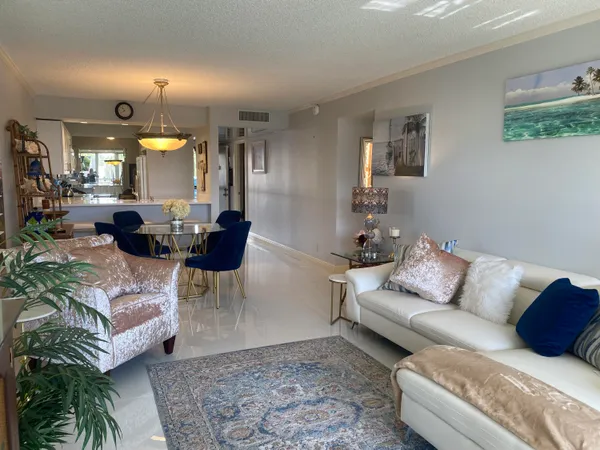 $5,500 | 14 Royal Palm Way, Unit 106, Boca Raton, FL 33432