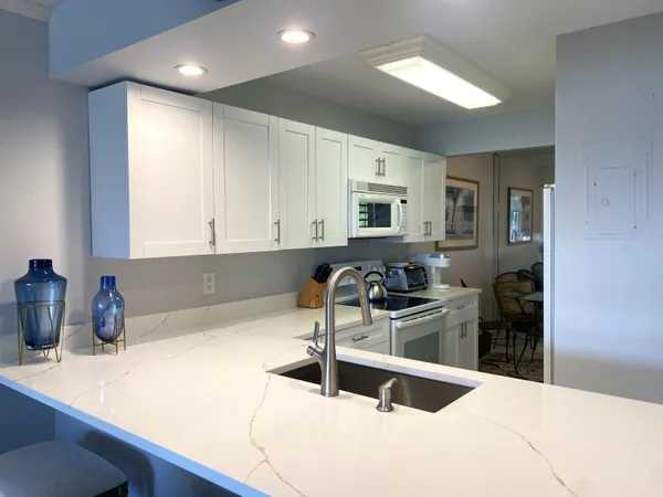 $5,500 | 14 Royal Palm Way, Unit 106, Boca Raton, FL 33432