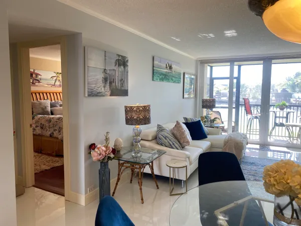 $5,500 | 14 Royal Palm Way, Unit 106, Boca Raton, FL 33432