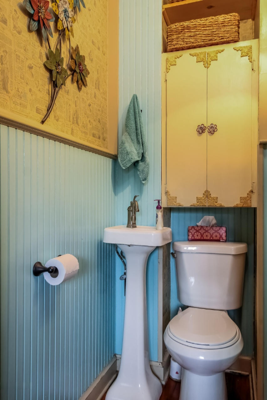 202 Prospect Street Spring Lake, MI 49456 - Photo 23 of 58 023-Bathroom-1810475-medium