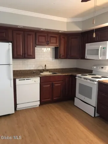 $1,685 | 82 Crescent Street, Unit 11H, Saratoga Springs, NY 12866