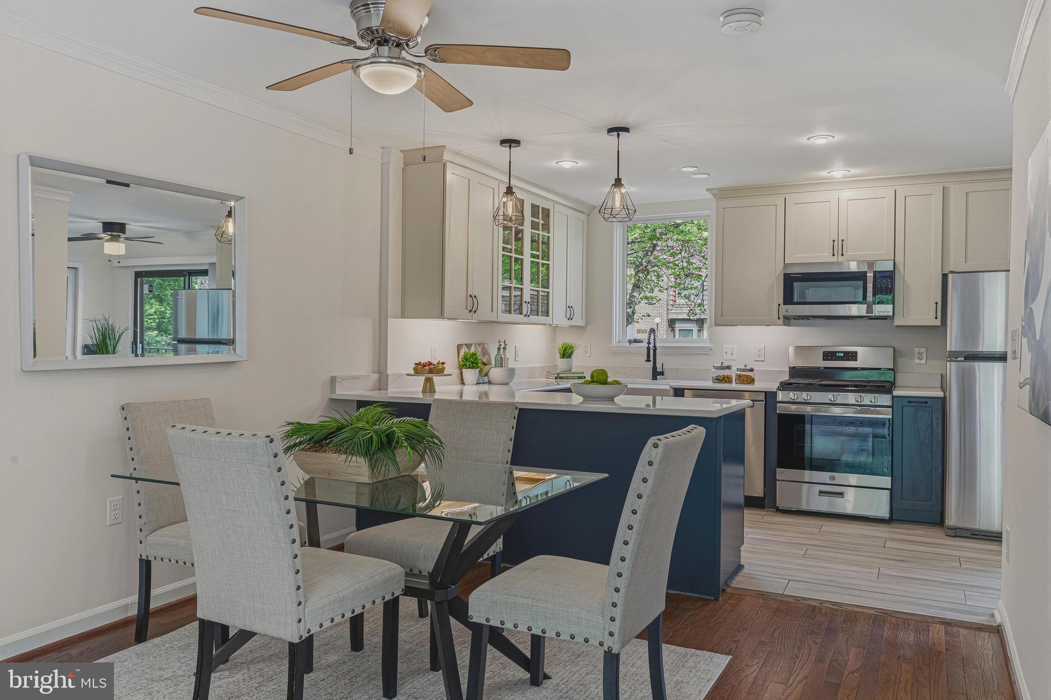 8042 Inverness Ridge Road Potomac, MD 20854 - Photo 10 of 34 Dining Area