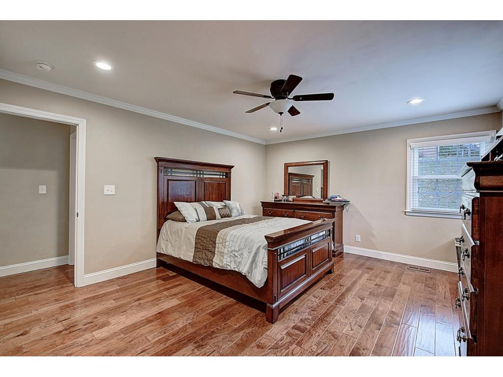 202 Ridgecrest Drive Elizabethton, TN 37643 - Photo 19 of 36 Photo 19