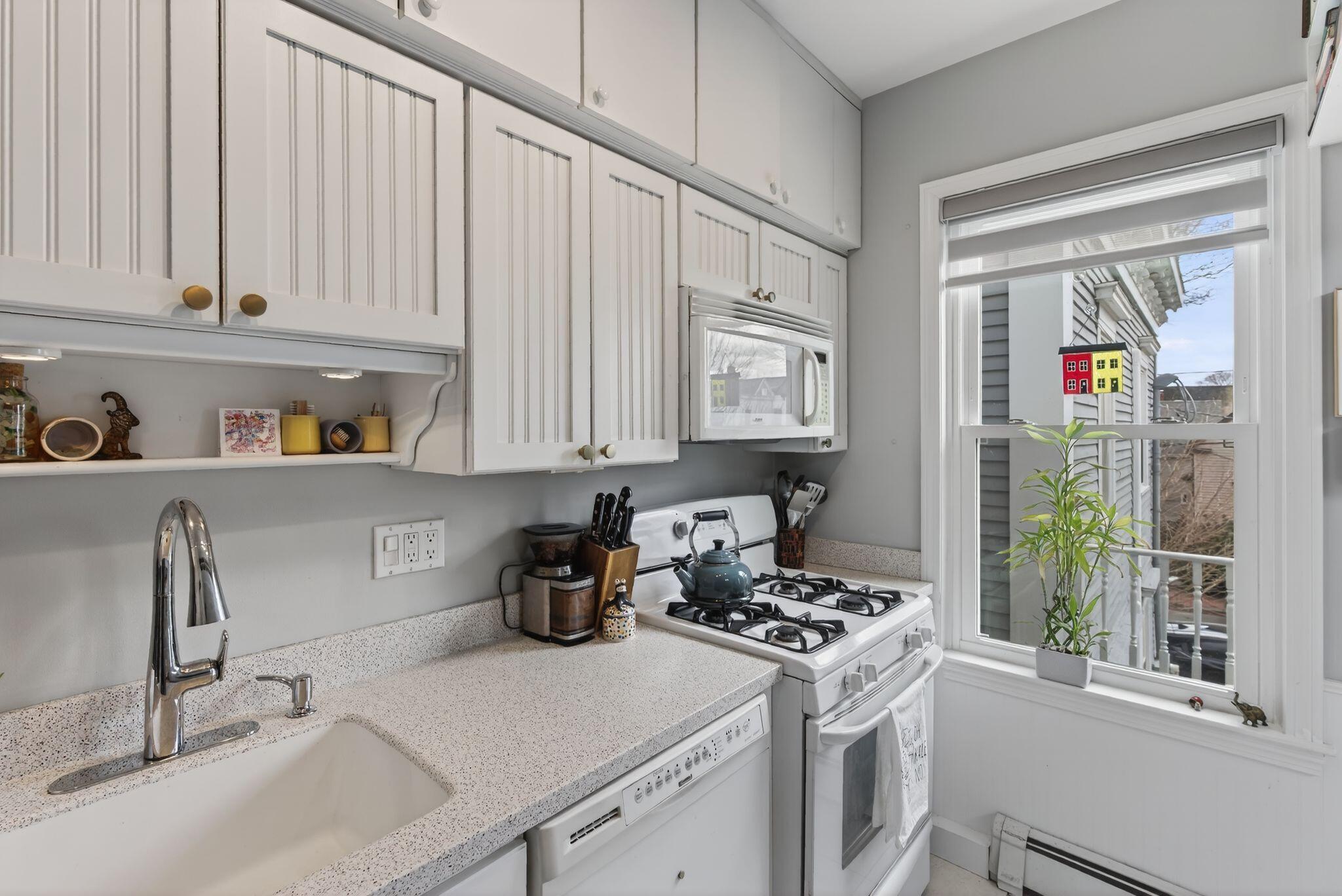 81 Quebec Street, Unit 5 Portland, ME 04101 - Photo 14 of 43 Kitchen