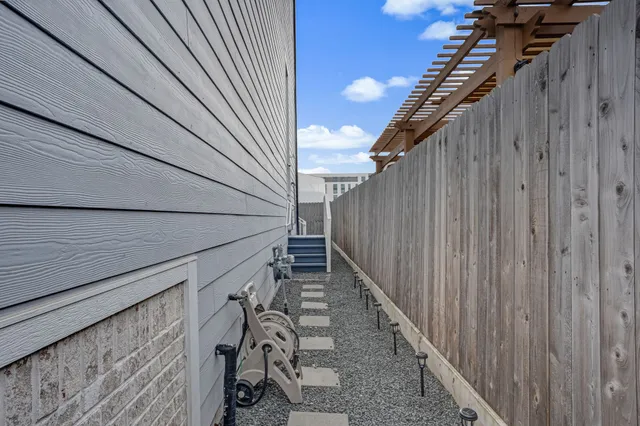 $538,800 | 1236 West 21st Street, Houston, TX 77008