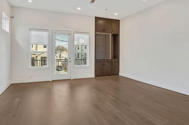 $538,800 | 1236 West 21st Street, Houston, TX 77008