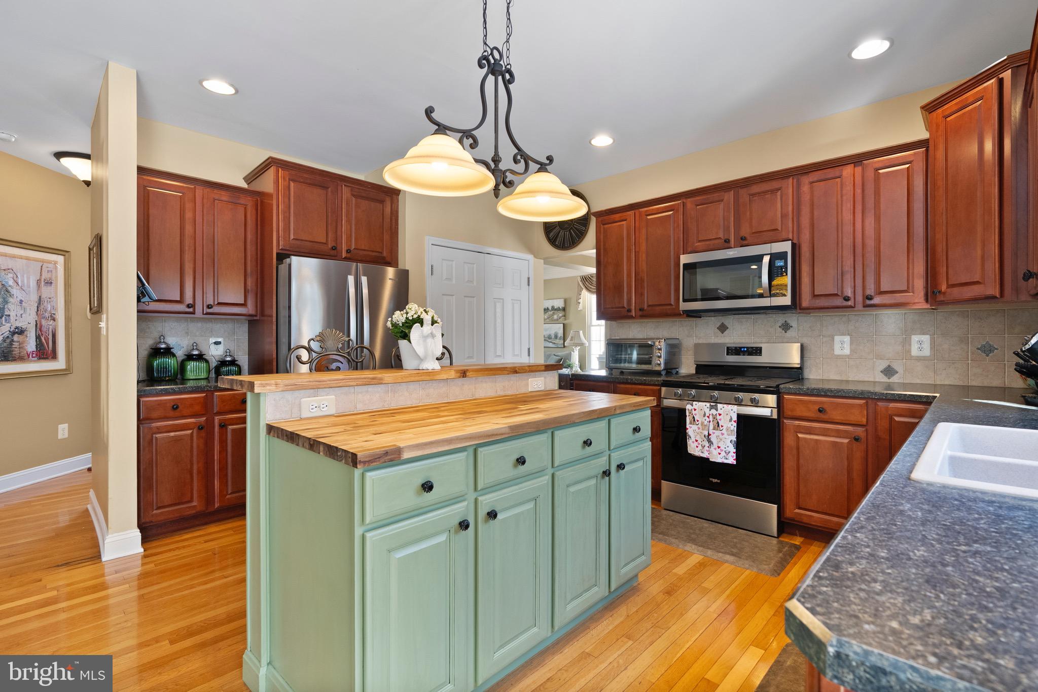 10 Laurel Wood Court Laurel Springs, NJ 08021 - Photo 19 of 65 Kitchen