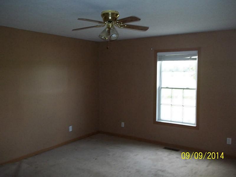 5142 New Carlisle Springfield, OH 45504 - Photo 9 of 17