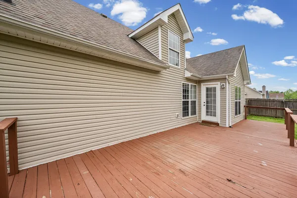 $1,900 | 1036 Freedom Drive, Clarksville, TN 37042