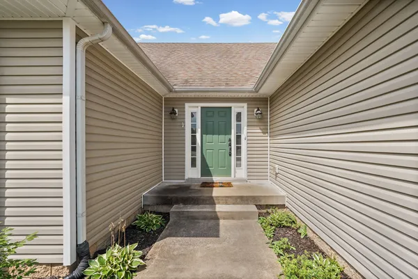 $1,900 | 1036 Freedom Drive, Clarksville, TN 37042