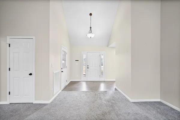 $1,900 | 1036 Freedom Drive, Clarksville, TN 37042