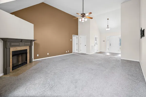 $1,900 | 1036 Freedom Drive, Clarksville, TN 37042