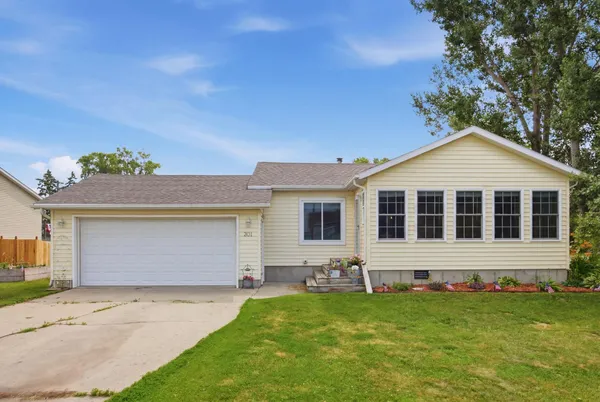 $259,000 | 301 3rd Avenue North, Casselton, ND 58012