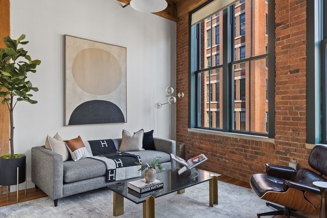 $849,000 | 49 Melcher Street, Unit 403, Boston, MA 02210