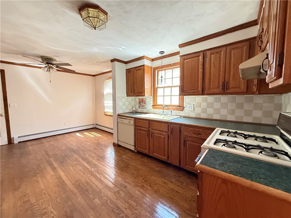 22 Chicory Lane Cranston, RI 02921 - Photo 13 of 19