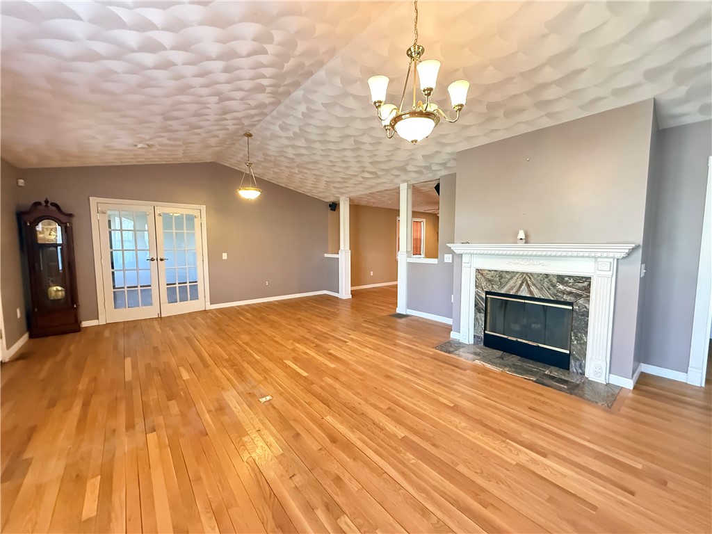 22 Chicory Lane Cranston, RI 02921 - Photo 4 of 19