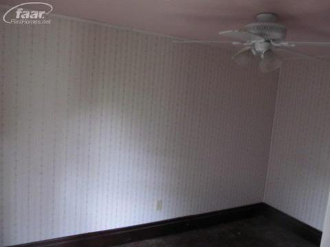 8493 North Genesee Road Mount Morris, MI 48458 - Photo 5 of 16 20181654-4.JPG