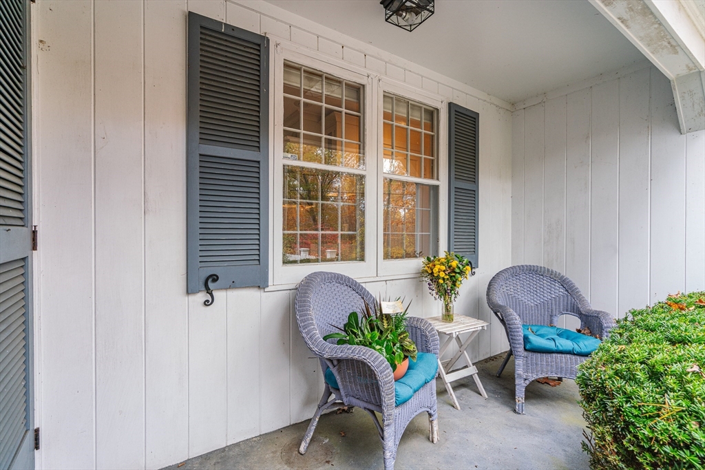 154 Fairview Avenue Rehoboth, MA 02769 - Photo 5 of 25 a dining room with furniture and a window