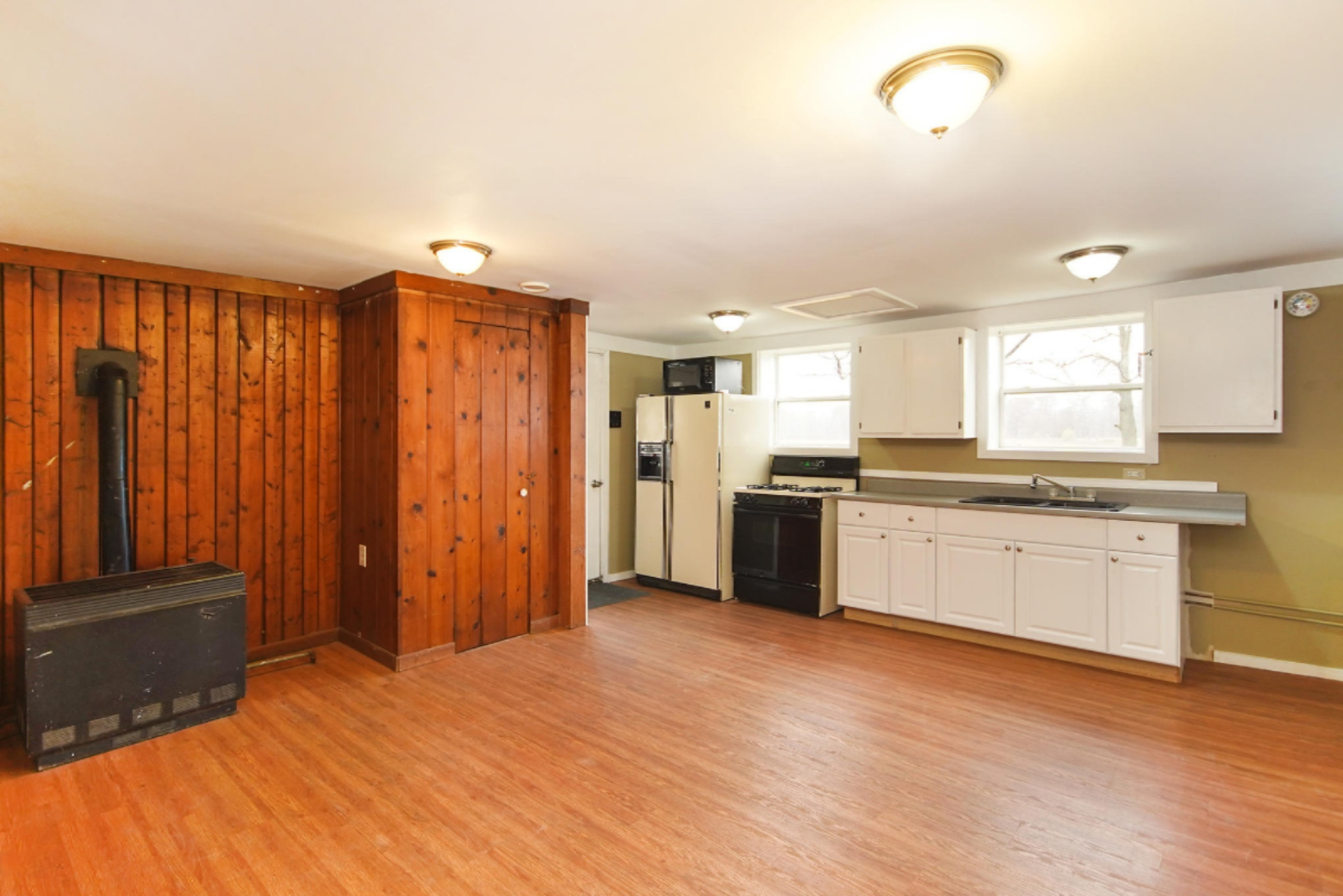 851 West Baseline Road Plainwell, MI 49080 - Photo 46 of 52 DSC00147
