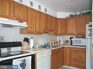 451 Wayne Avenue Springfield, PA 19064 - Photo 4 of 6