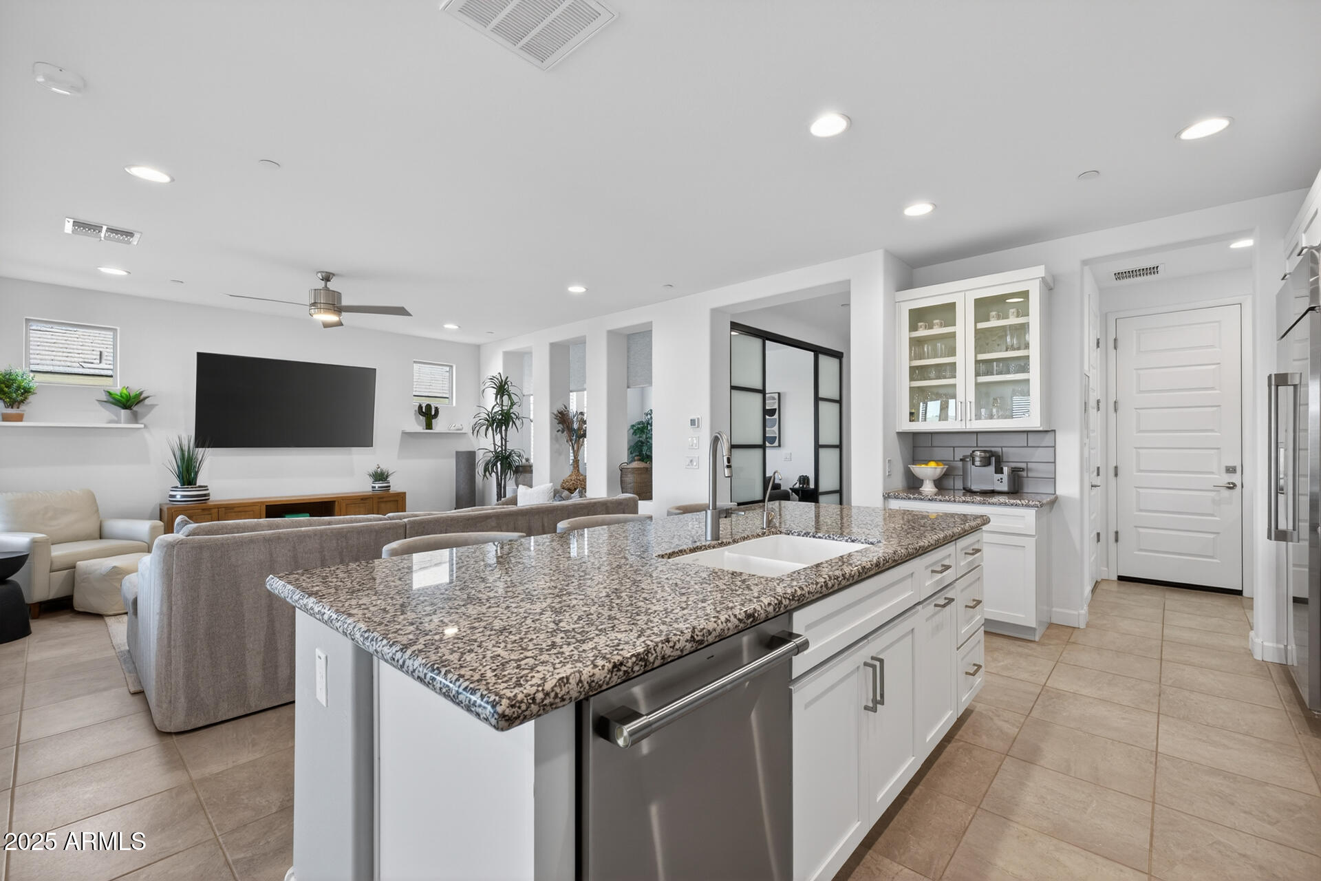 17850 East Veit Springs Drive Rio Verde, AZ 85263 - Photo 14 of 70 18) KITCHEN