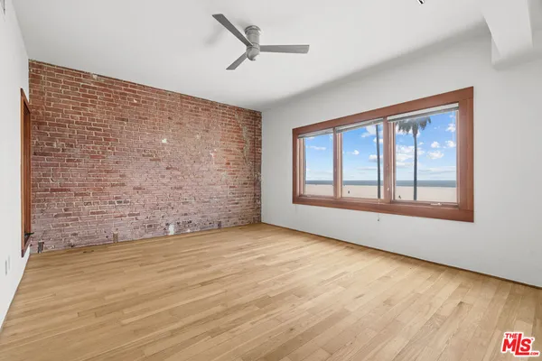$4,813 | 8 Brooks Avenue, Unit 11, Venice, CA 90291