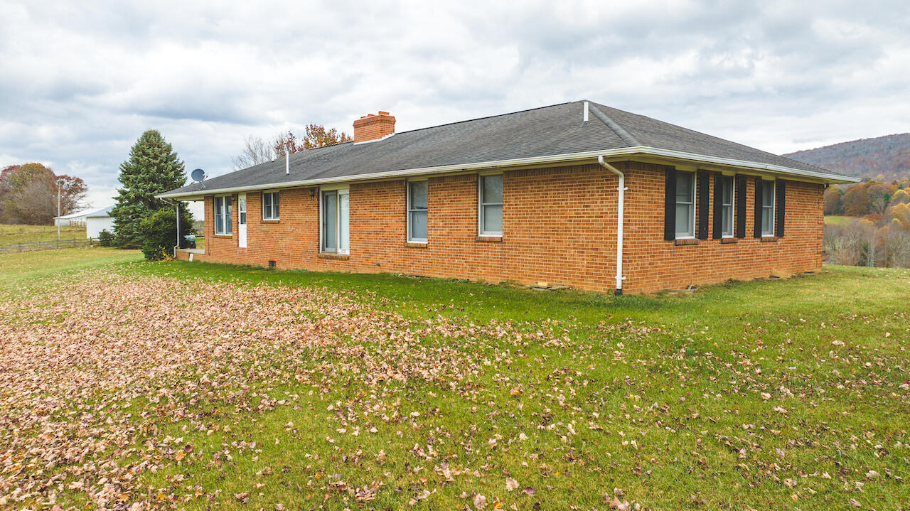 2103 Ridgeview Road Northwest Floyd, VA 24091 - Photo 12 of 70 DJI_20231030143111_0643_D