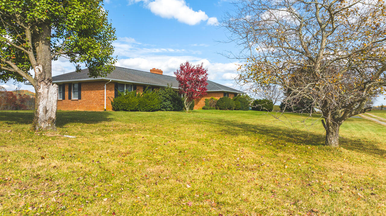 2103 Ridgeview Road Northwest Floyd, VA 24091 - Photo 3 of 70 DJI_20231027131555_0553_D