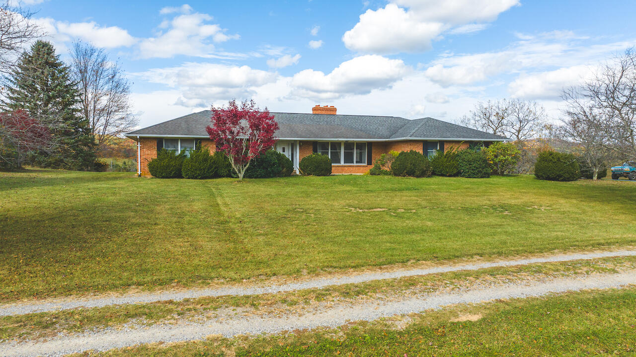 2103 Ridgeview Road Northwest Floyd, VA 24091 - Photo 4 of 70 DJI_20231027131608_0554_D