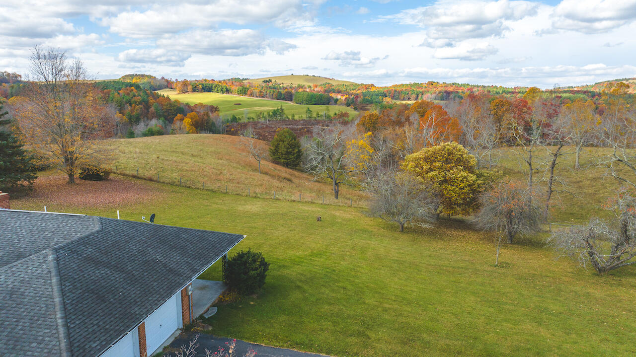 2103 Ridgeview Road Northwest Floyd, VA 24091 - Photo 6 of 70 DJI_20231027131642_0557_D