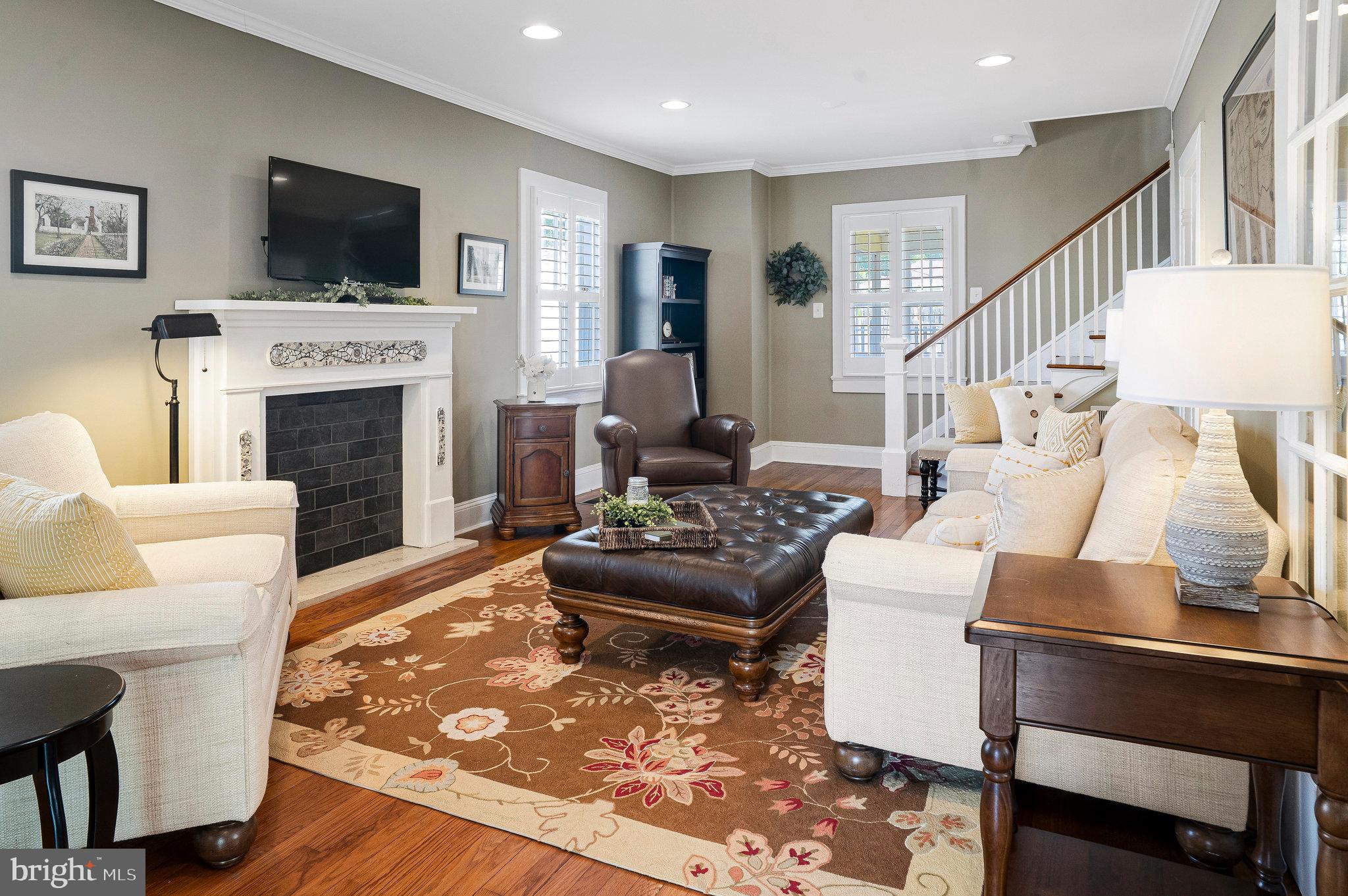 412 Blue Ridge Avenue Northeast Leesburg, VA 20176 - Photo 6 of 29 Gallery Image 6