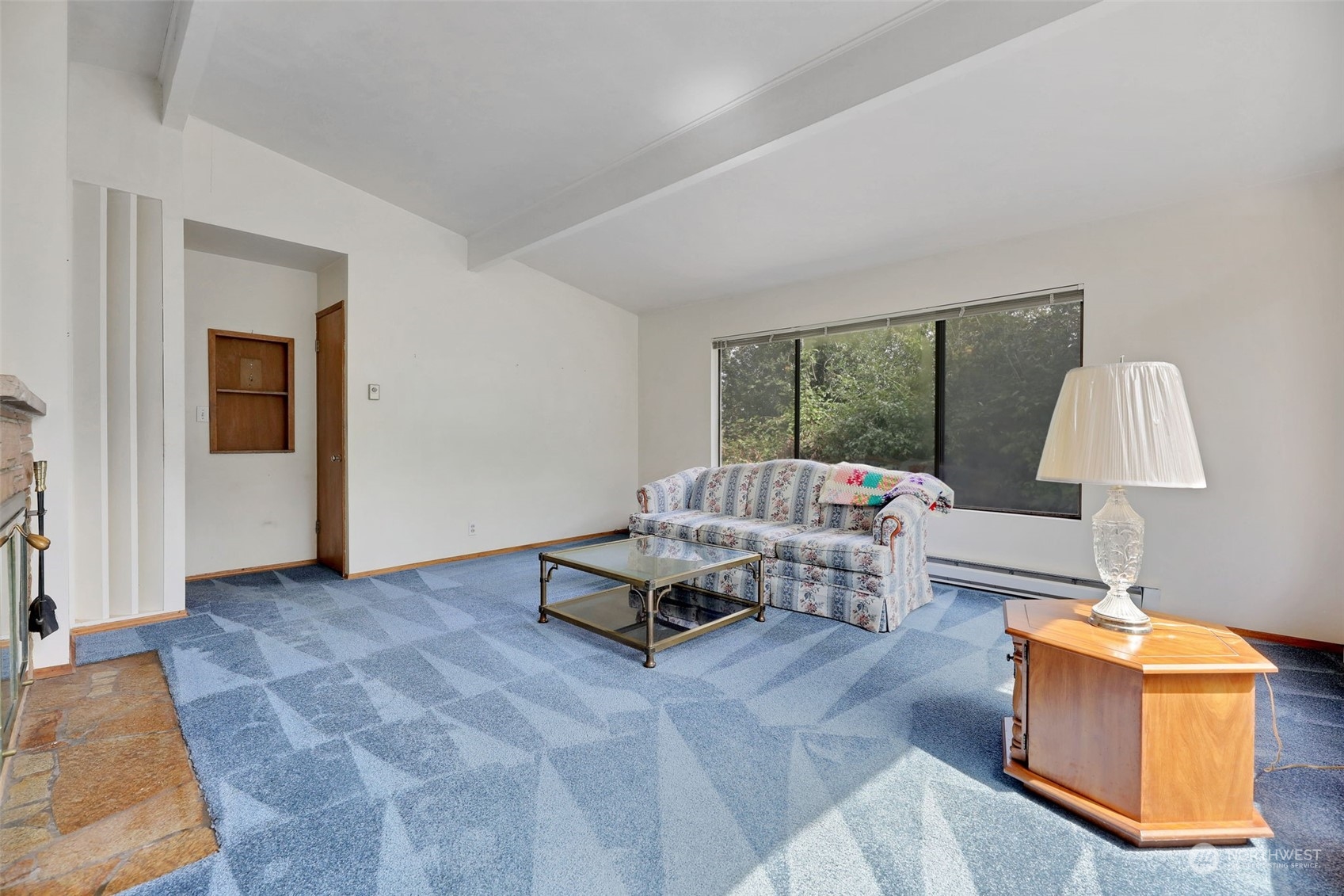 225 76th Street Southwest Everett, WA 98203 - Photo 8 of 26 a living room with furniture rug and a table