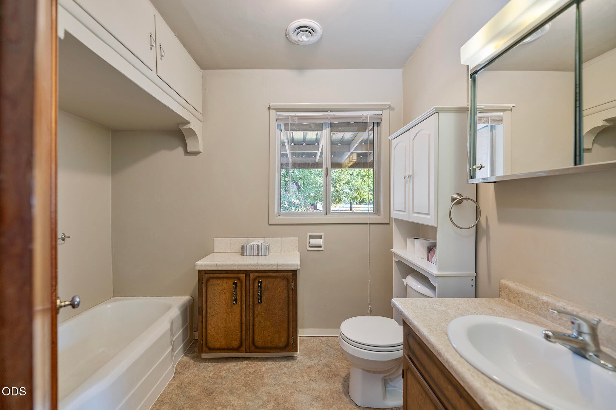 1497 South Stage Road Medford, OR 97501 - Photo 13 of 25 Gallery Image 13