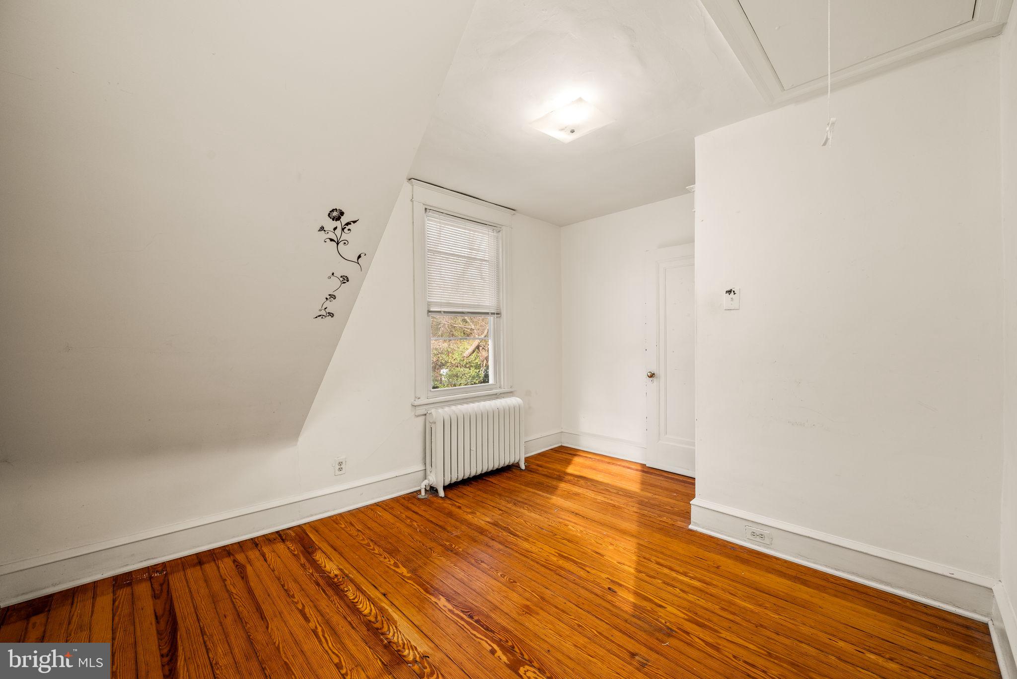 8220 Manor Road Elkins Park, PA 19027 - Photo 21 of 37 Gallery Image 21