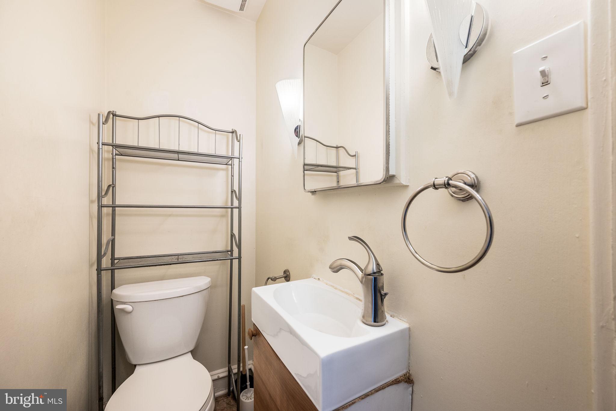 8220 Manor Road Elkins Park, PA 19027 - Photo 24 of 37 Gallery Image 24