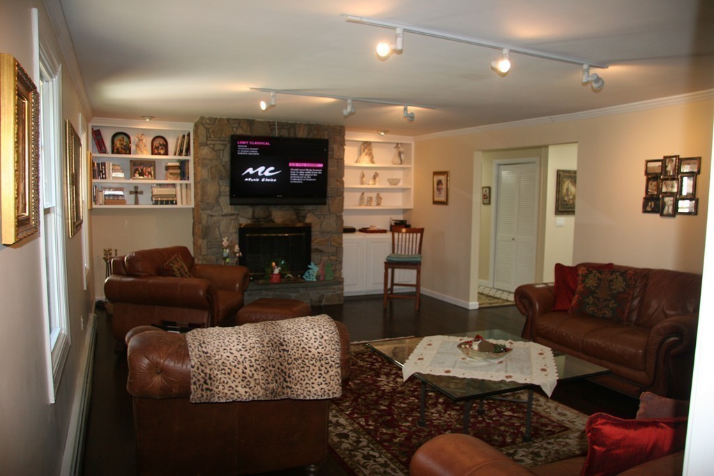 1 Fox Run Road Dover, MA 02030 - Photo 8 of 30 Gallery Image 8